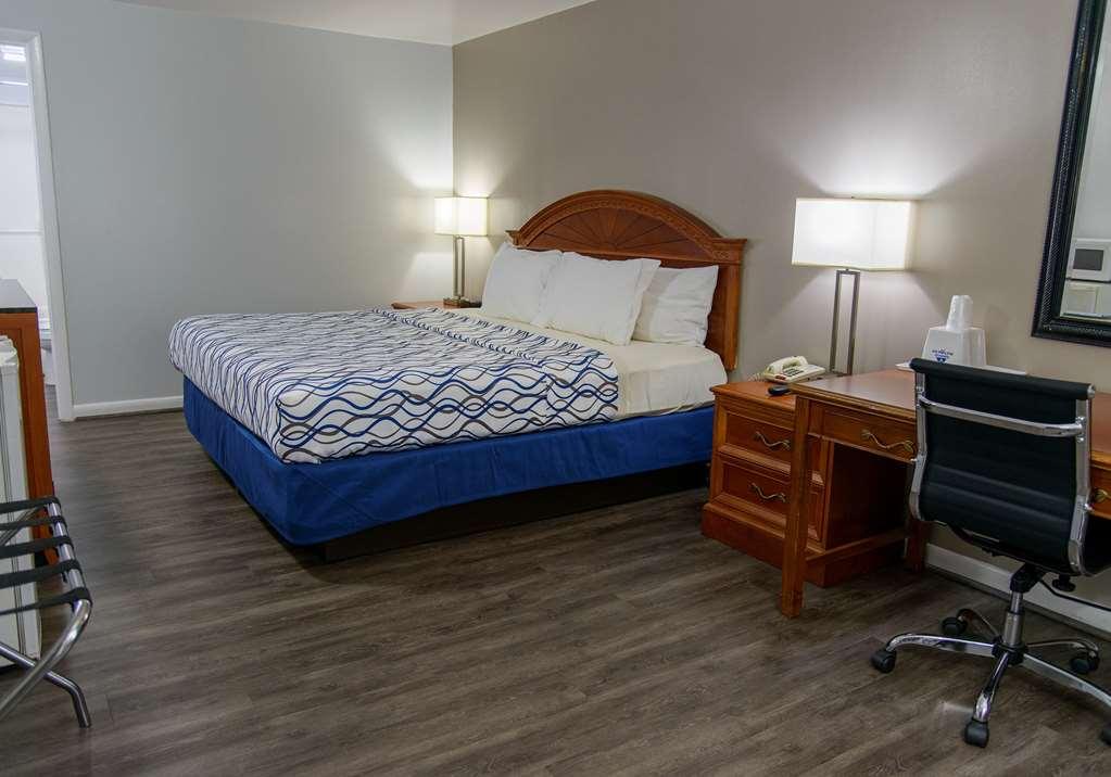 America'S Best Value Inn Lancaster Room photo
